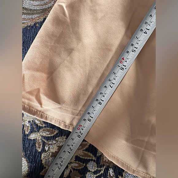 Elegant Halter Neck Top in beige, NWOT - Picture 6 of 8